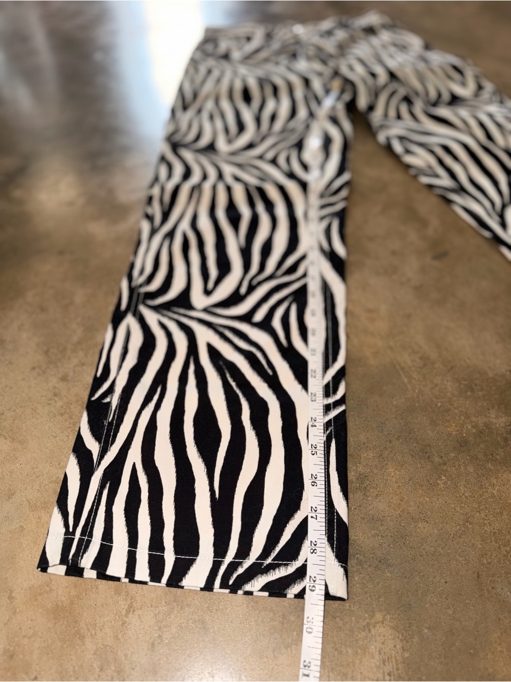 BDG Zebra Print Carpenter Utility Pants Wide Leg Black White 26 - Picture 7 of 13